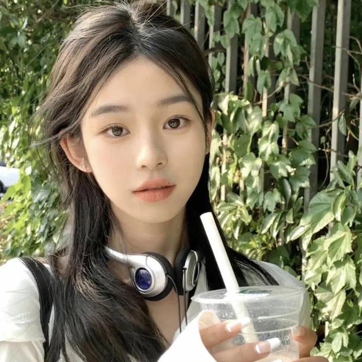 女孩,母亲与恶魔